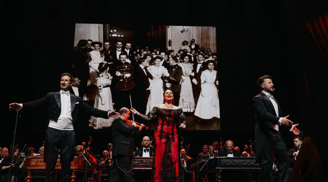 We brought you some photos from last week's joint event between the 100-member Gypsy Band and the Hungarikum Kavalkád.